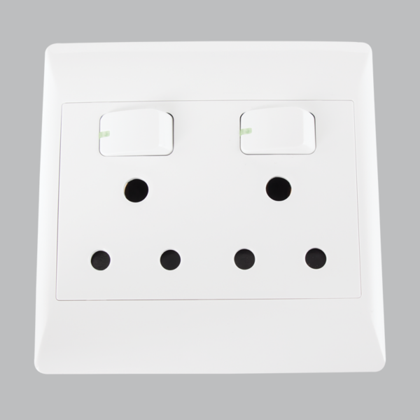 Brightstar EPL321 WHITE 16 AMP Double Plug – 4 X 4