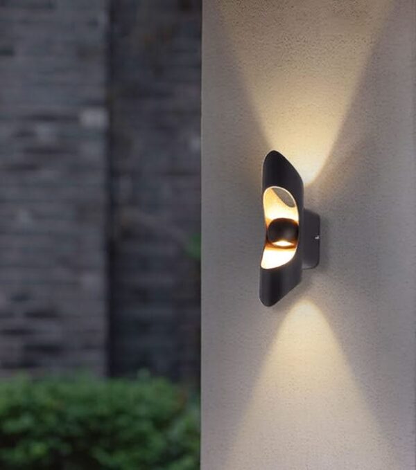Brightstar L546 BLACK Die Cast Aluminium Up and Down Facing Lantern - Image 2